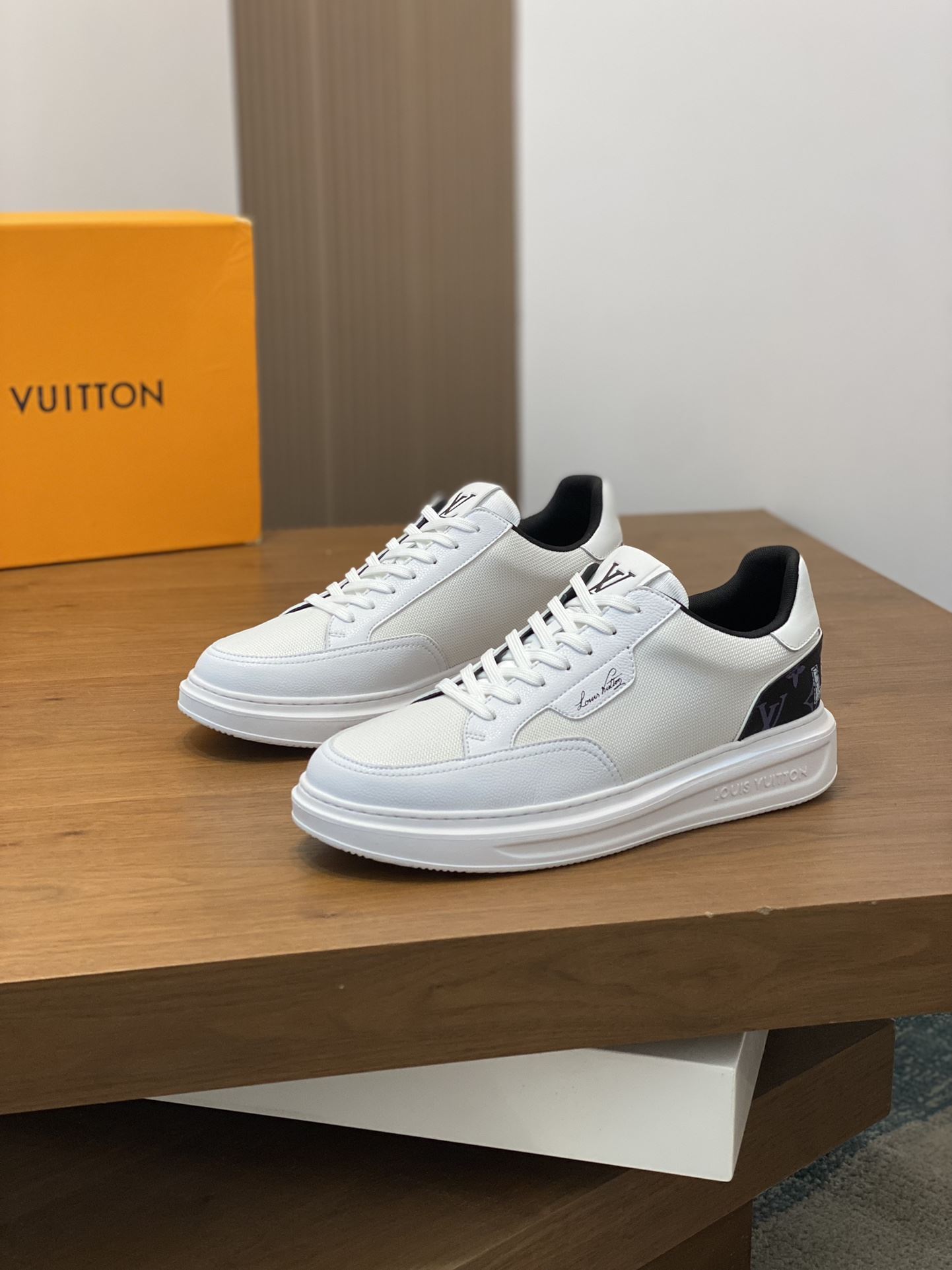 Louis Vuitton Low Shoes